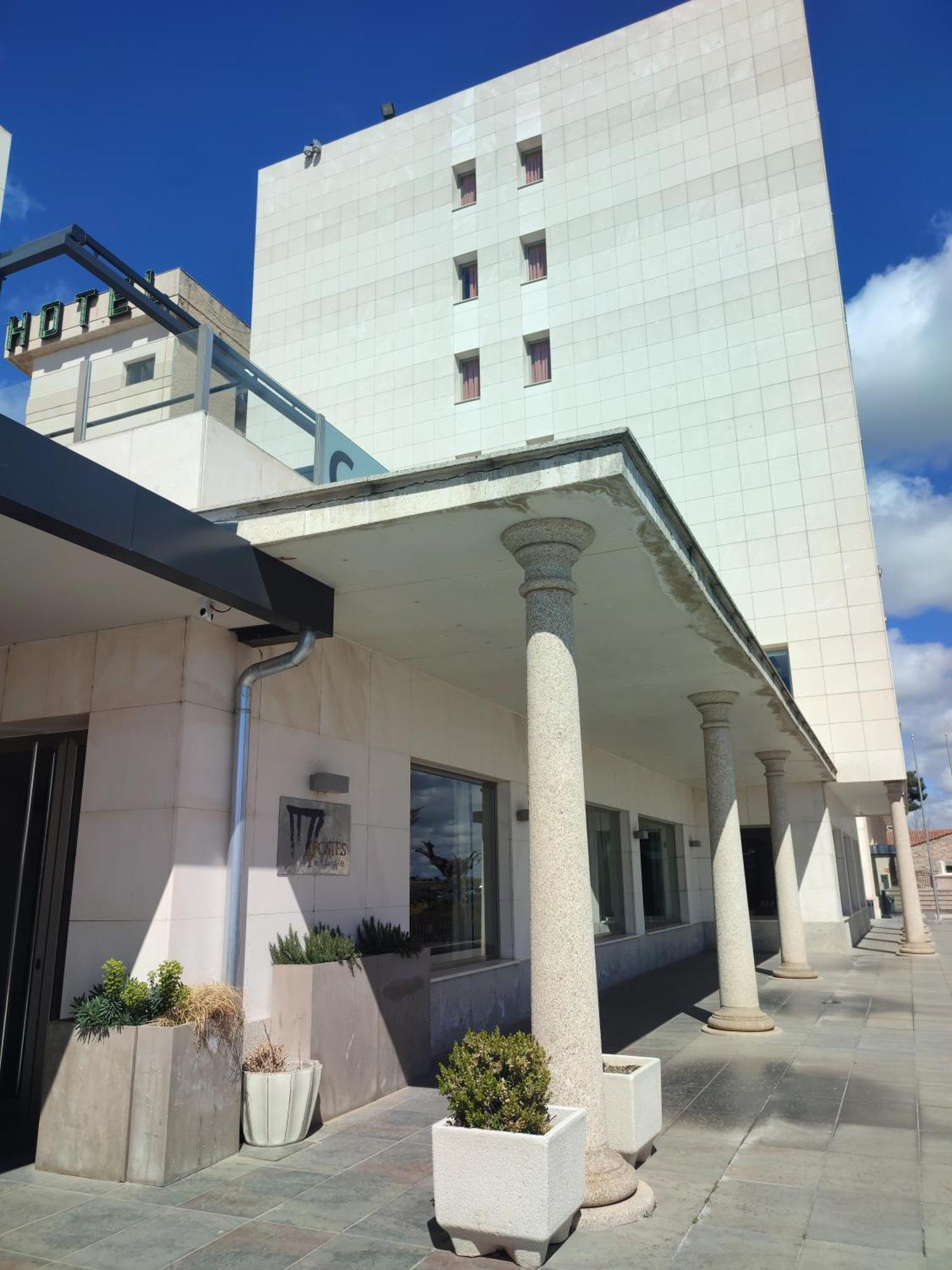 Hotel Sercotel Cuatro Postes Ávila Eksteriør billede
