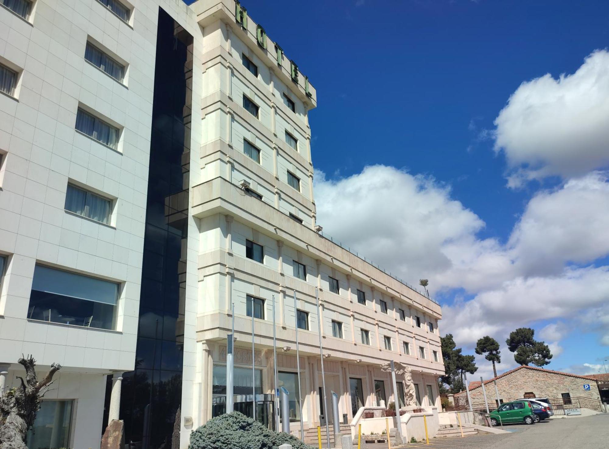 Hotel Sercotel Cuatro Postes Ávila Eksteriør billede