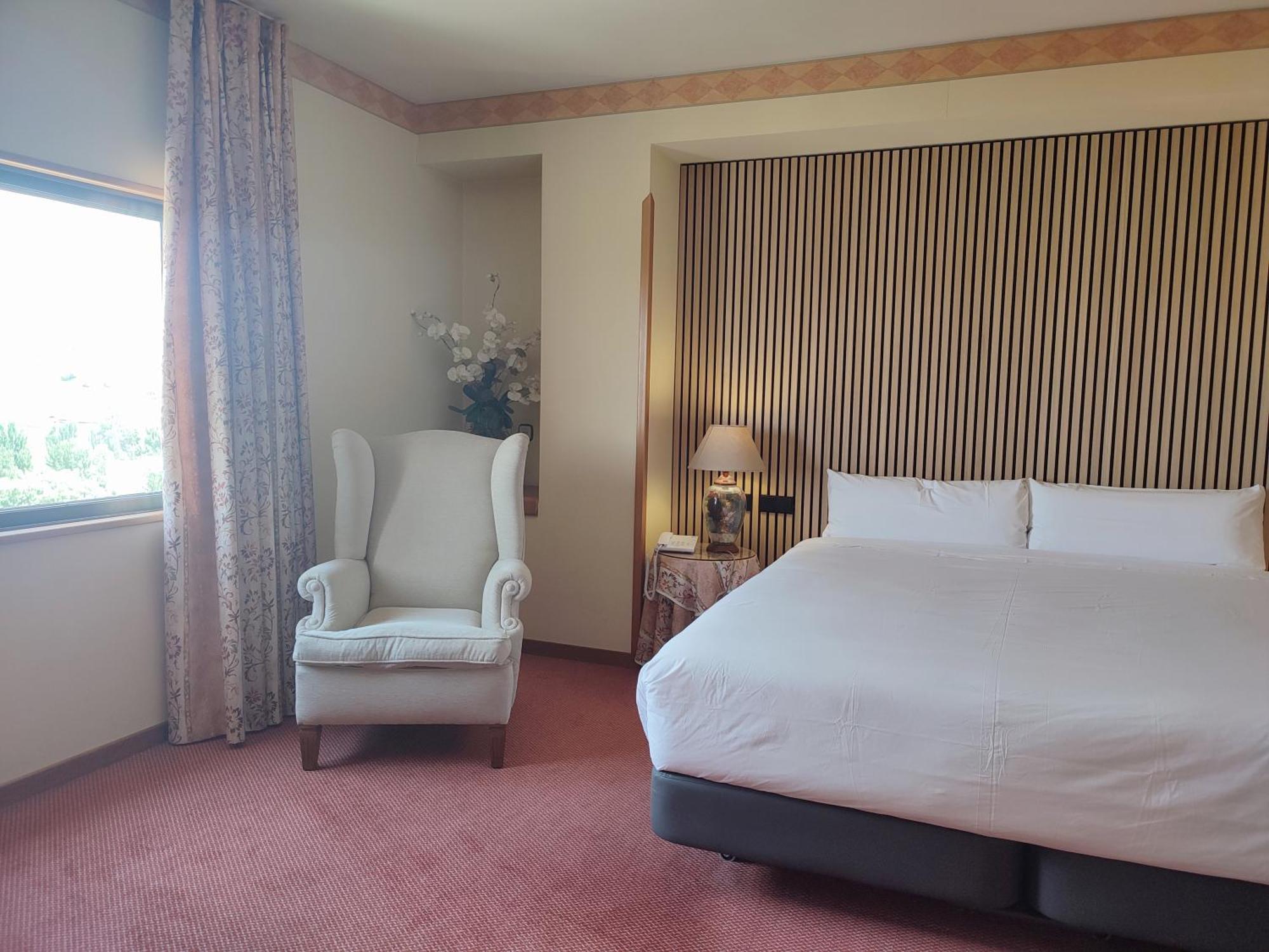 Hotel Sercotel Cuatro Postes Ávila Eksteriør billede