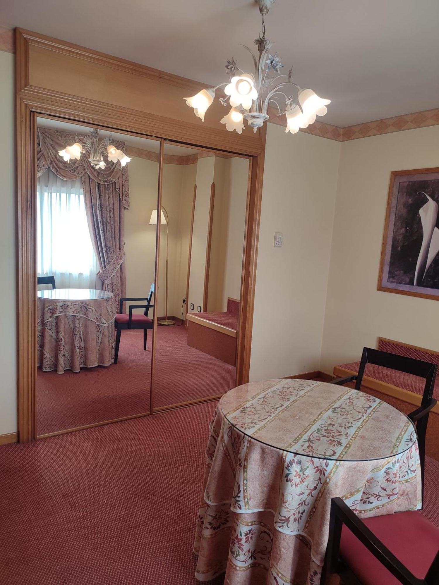 Hotel Sercotel Cuatro Postes Ávila Eksteriør billede