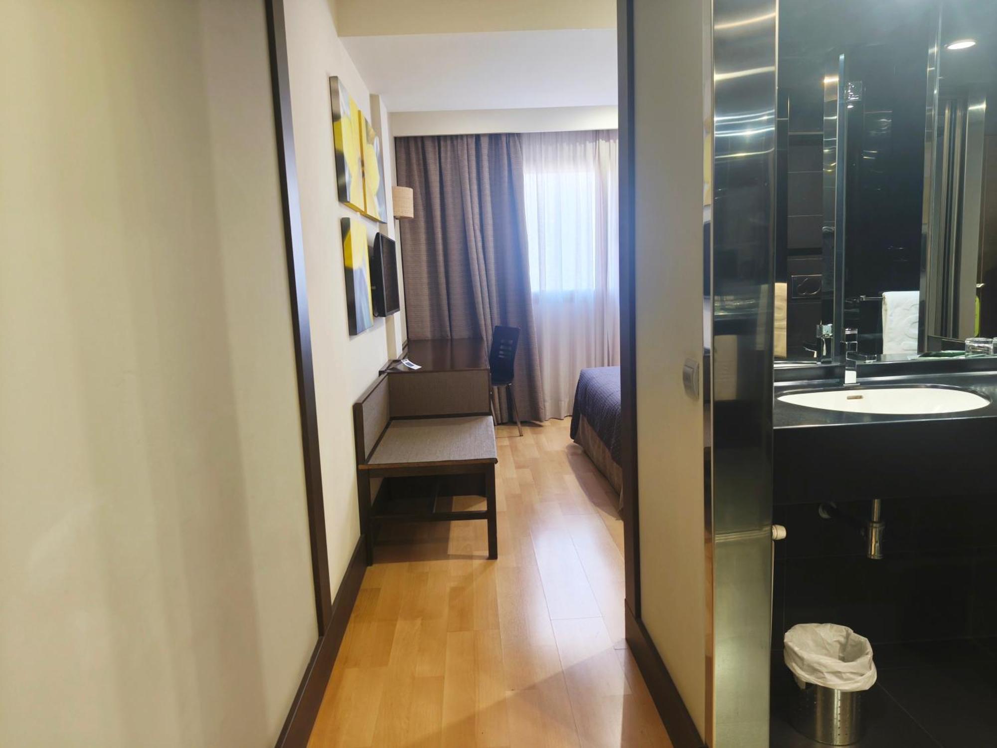 Hotel Sercotel Cuatro Postes Ávila Eksteriør billede