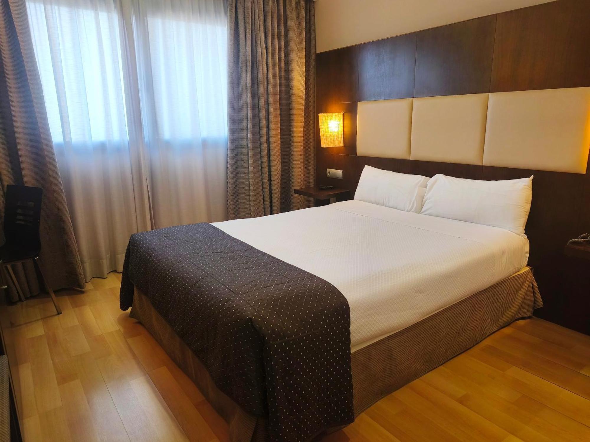 Hotel Sercotel Cuatro Postes Ávila Eksteriør billede